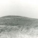 Morkūnų piliakalnis. J. Nemanio nuotrauka, 1979 m.